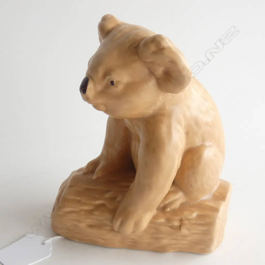 A Sylvac koala on log, Image 1++
